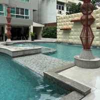 โรงแรมใจกลางเมืองที่ให้บรรยากาศเหมือนมาพักรีสอร์ท