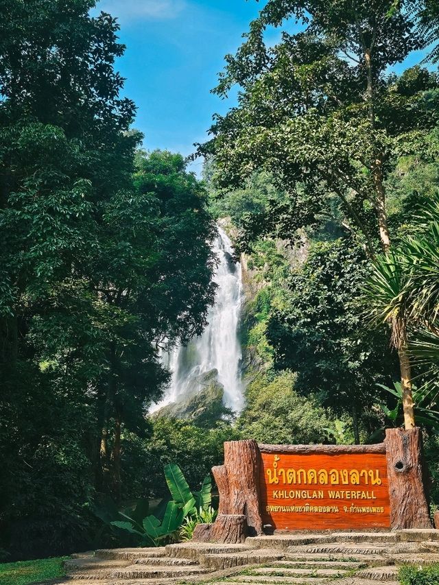 คลองลาน เดือนตุลา