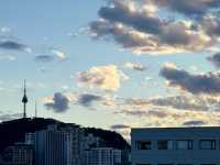 Secret local spot to watch sunset nearby Dongdaemun Design Plaza 