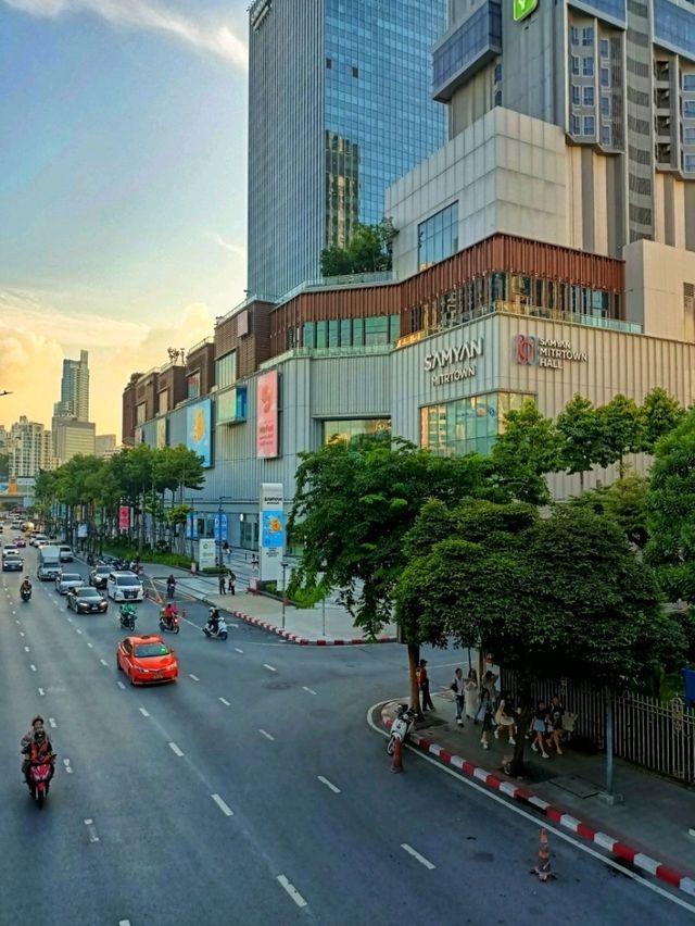 ห้างหรูกลางเมืองสามย่านมิตรทาวน์
