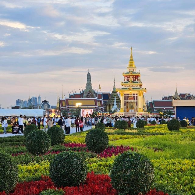 ไหว้พระธาตุเขี้ยวแก้ว