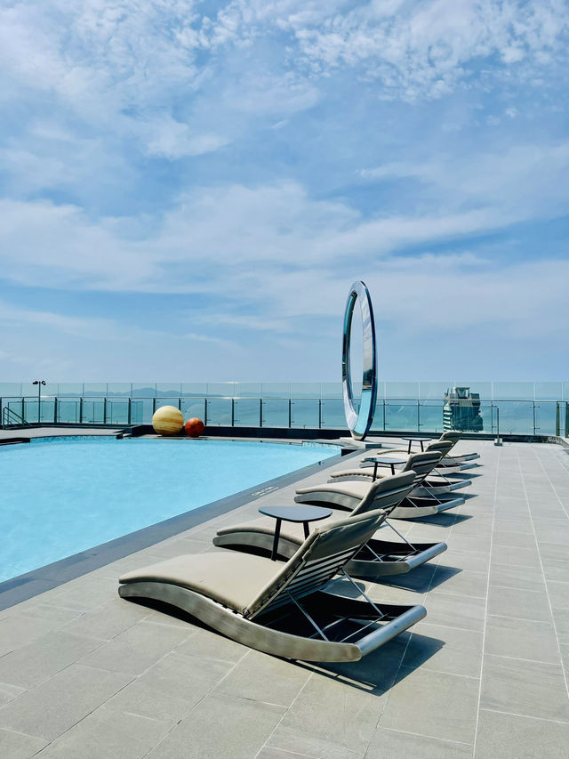 บุกอวกาศ Grand Centre Point Space Pattaya