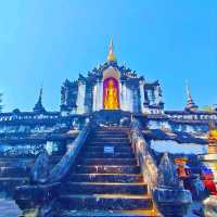 วัดเก่าเเก่คู่เมืองลำพูน วัดพระยืน