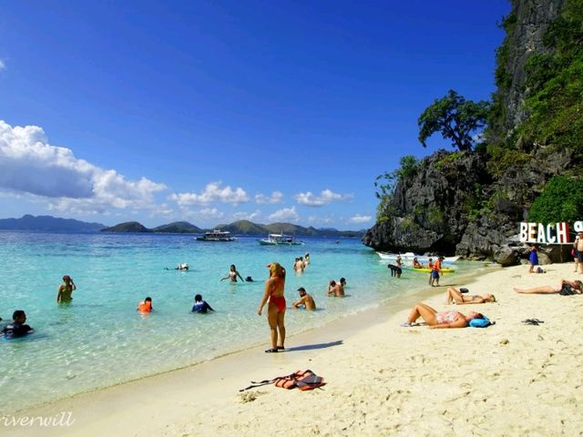 【フィリピン】最後の秘境にふさわしい絶景「コロン島」