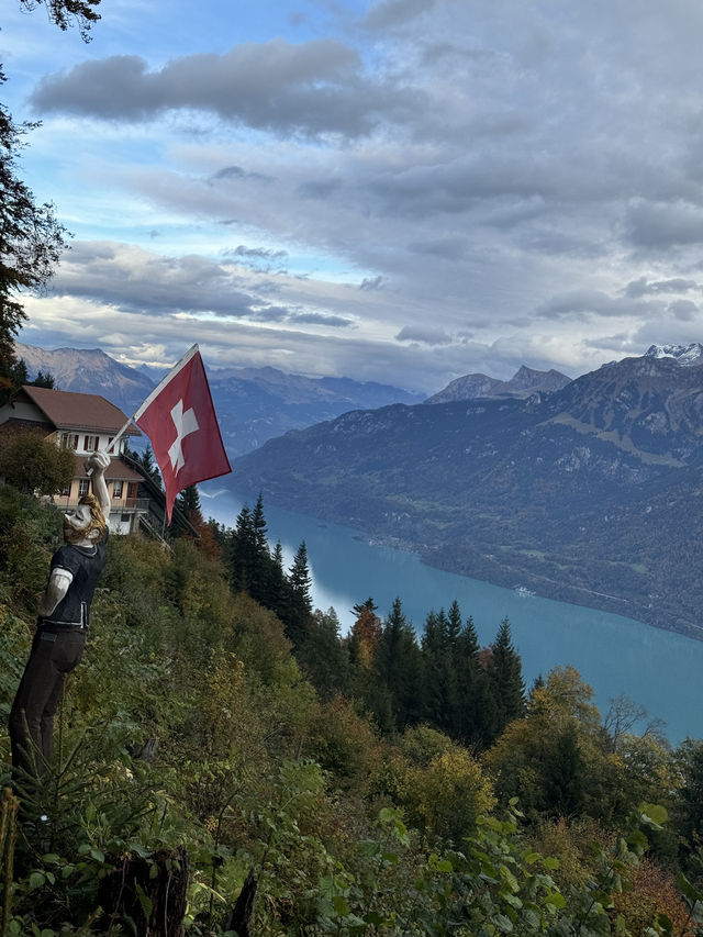 瑞士🇨🇭絕佳觀景台俯瞰Interlaken 兩大湖🩵日落美景