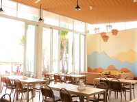 Mirror mirror ที่พัก คาเฟ่ริมทะเล