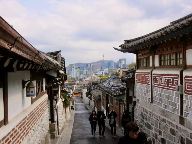 Step Back in Time in the Heart of Seoul: Bukchon Hanok Village