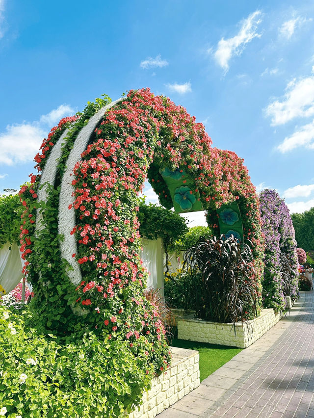 An awesome day spent at Dubai miracle garden 🪴 