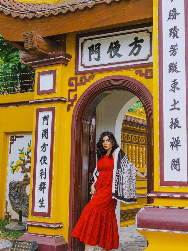  Explore Hanoi: A City of History, Culture & Amazing Food! 🇻🇳