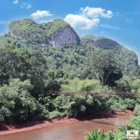 สะพานแขวนเขาพัง  ภูเขารูปหัวใจ