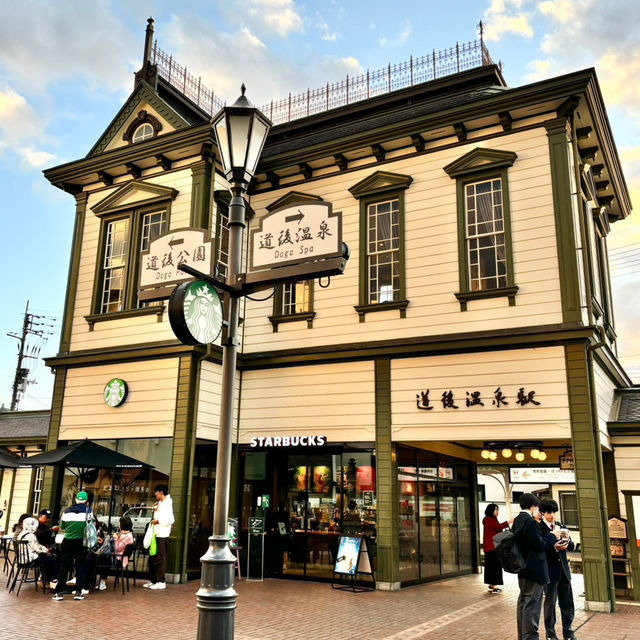 🇯🇵【愛媛】まるで明治時代！レトロな道後温泉駅🚉♨️
