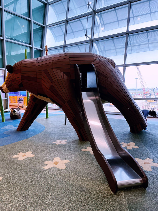 Changi T2 Airport - Satisfy all Your Needs