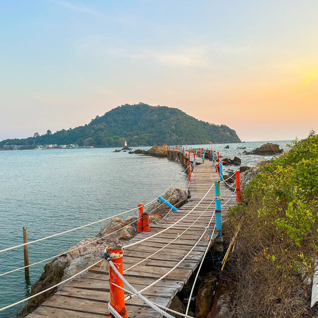 จุดชมวิว📸 กลางทะเล ที่สวยที่สุด ของบ้านแหลม
