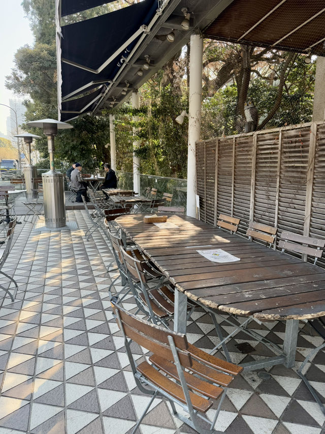 Cozy Vibes at Le Pain Quotidien in Shiba Park