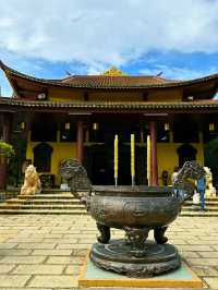 STUNNING BUDDHIST TEMPLE IN DALAT.