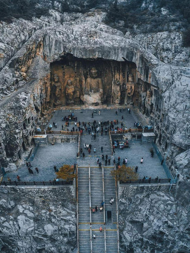 Longmen Grottoes (Luoyang)