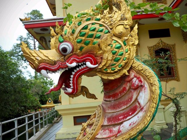 ตลาดน้ำดอนหวาย