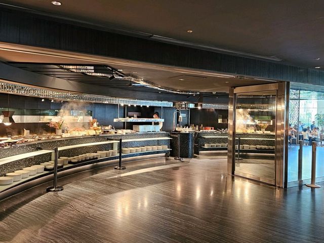 ตะลุยกินหรู! บุฟเฟต์มื้อกลางวันที่ Regent Taipei