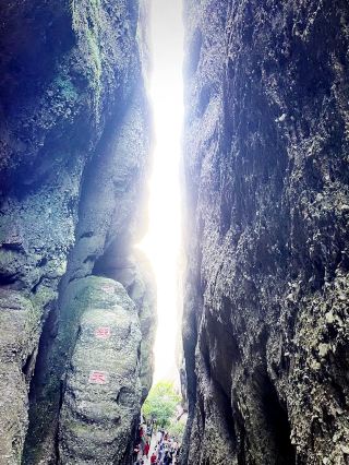 龍川の風景名勝地｜丹霞山の独特な地形が広がる霍山🪨