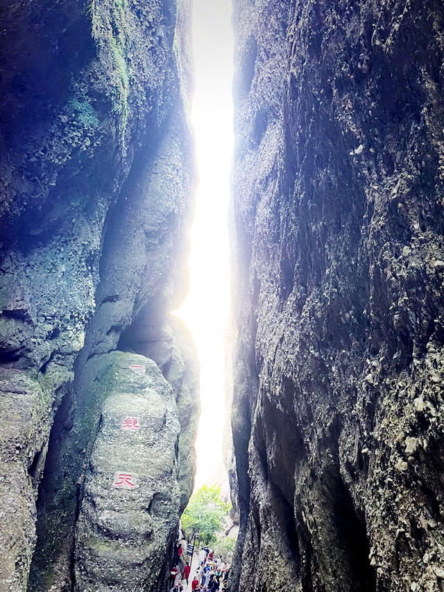 龍川景點｜有着丹霞山奇特地貌的霍山🪨