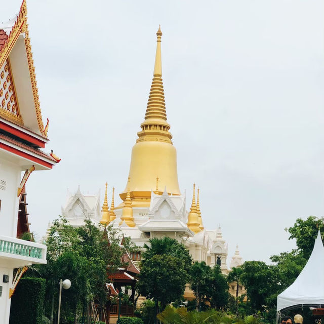 วัดตะโก หลวงพ่อรวย