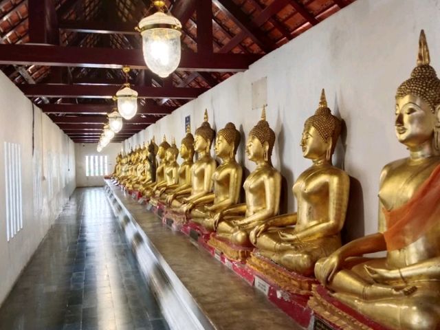ไหว้พระขอพร วัดพระศรีรัตนมหาธาตุ