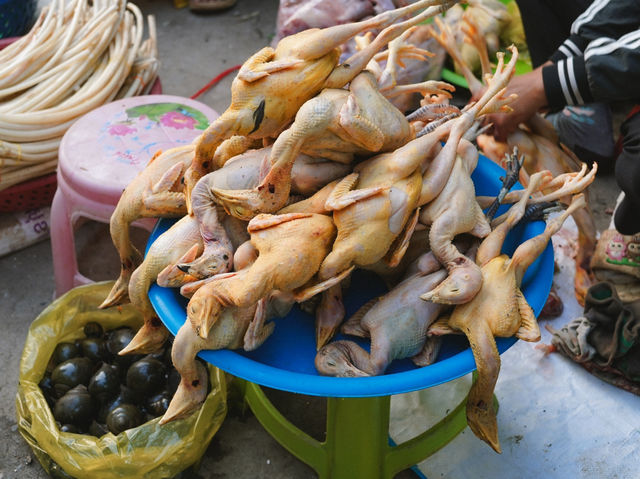 เดินเที่ยวตลาดเช้า หาของกิน พระตะบอง