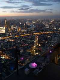 พาชมวิวตึกมหานครยามค่ำคืน 🌃