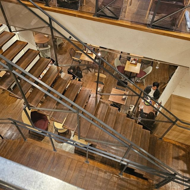 [渋谷]圧倒的席数！渋谷の穴場カフェレストラン[JINNAN CAFE 渋谷]