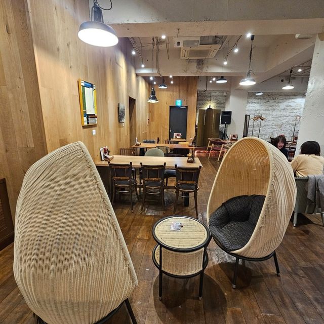 [渋谷]圧倒的席数！渋谷の穴場カフェレストラン[JINNAN CAFE 渋谷]