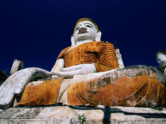 ✨ Kyaikto Uncovered: Golden Rocks, Secret Waterfalls & the Best Street Food in Mon State