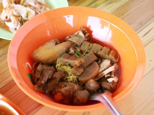 บุฟเฟ่ต์ไก่ตุ๋นมะระ 79 บาท