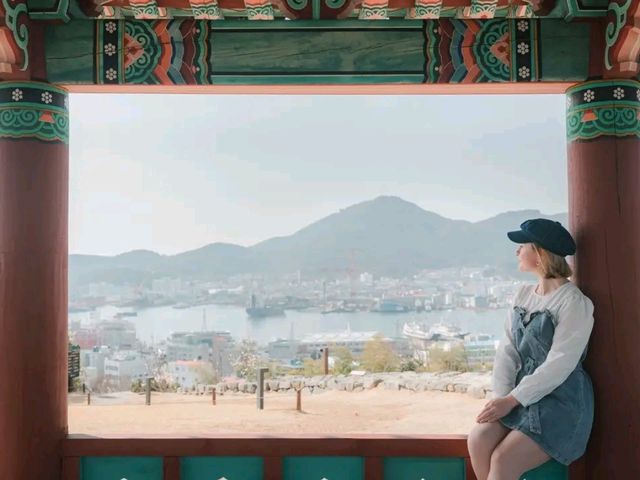 Tranquility by the Water: A Stroll Through Seoho Park