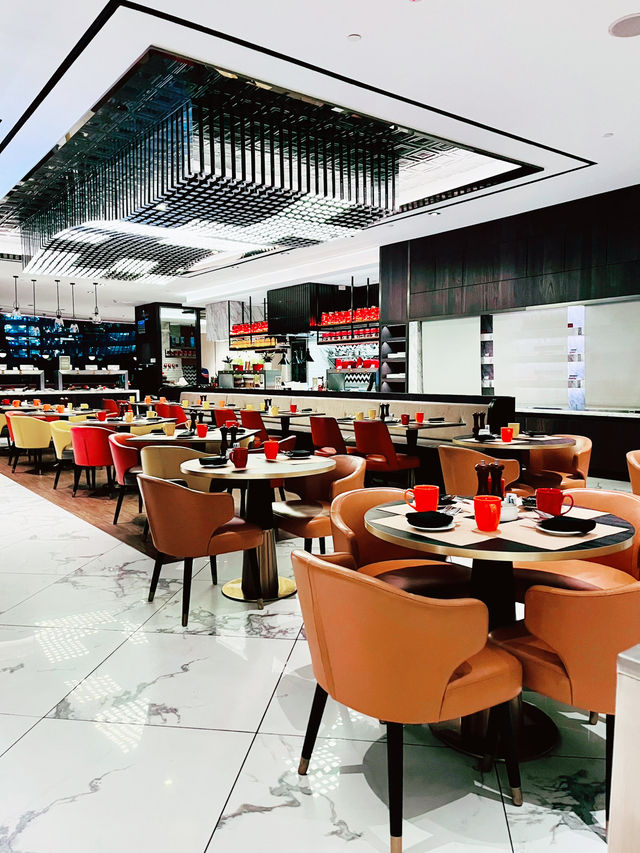 Evolution Café at Renaissance Kuala Lumpur: A Premier Buffet Destination