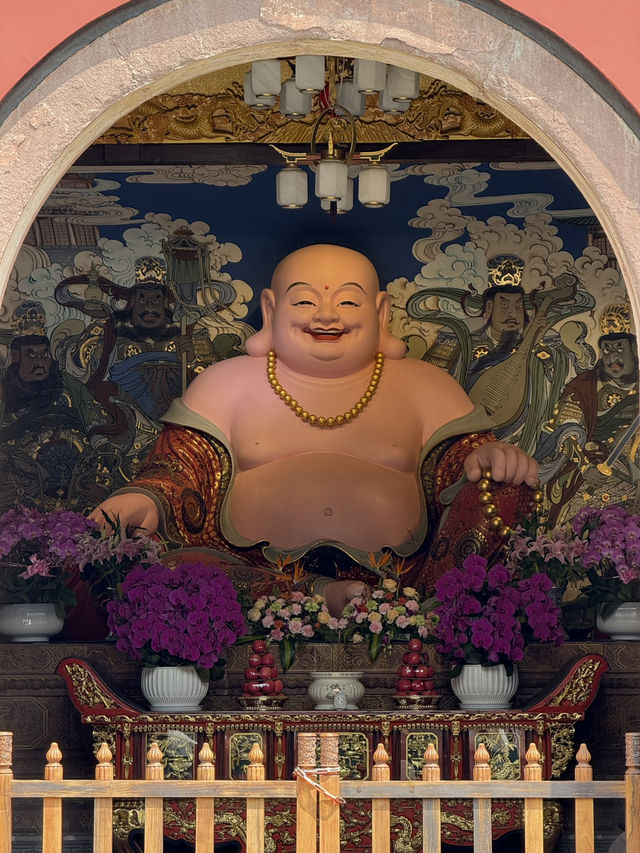 Serene temple next to busy Taikoo Li