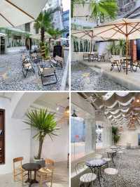 The Hideout Garden Cafe