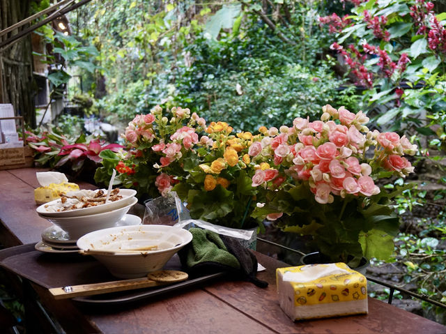  Escape to Mae Kampong: Nature & Chill Vibes Only! 