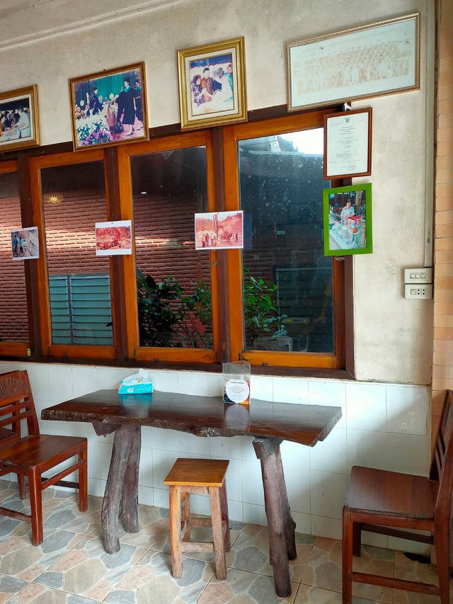 ร้านชาวเหมือง ขนมอร่อย 