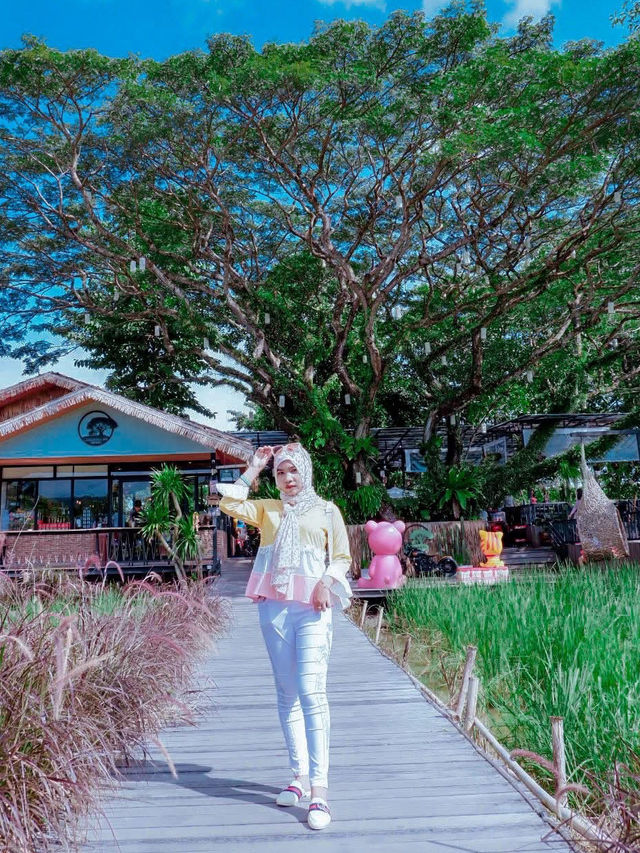 Cherna88 Café & Restaurant (คาเฟ่ เฌอนา) - ภูเก็ต