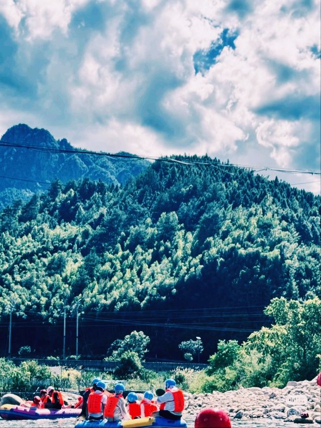 湖南郴州莽山大峽谷漂流遊玩攻略，適合夏天打卡