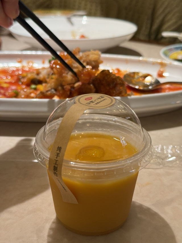 「很正宗的老上海菜，服務也是米其林級🤤」