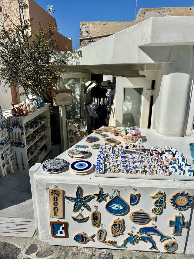 Island Hopping in Greece – Sunset Views, Blue Domes & Dreamy Ferries