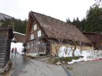 🏔️ Shirakawa-go – A Timeless Village That Took My Breath Away