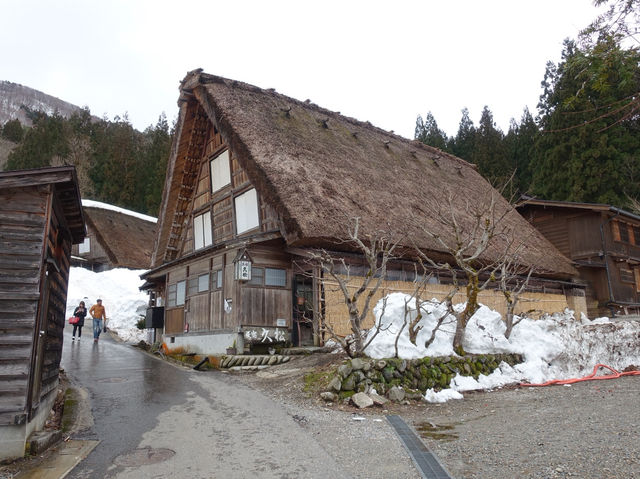 🏔️ Shirakawa-go – A Timeless Village That Took My Breath Away