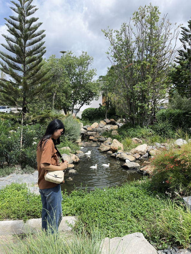 คาเฟ่ Feel At Ease กาญจนบุรี