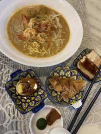 W&L Restaurant Cafe Melaka, A Sarawakian Culinary Gem with Heart