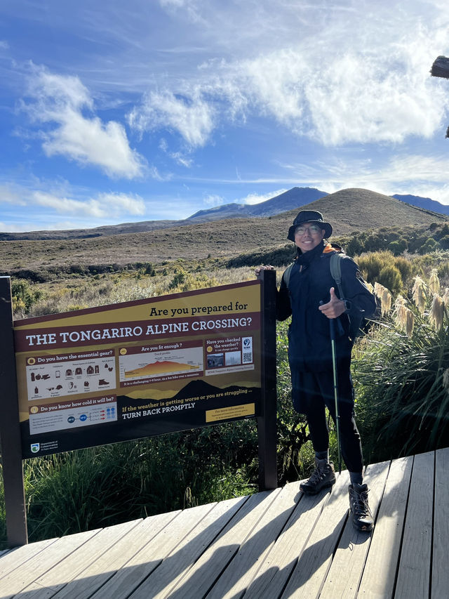 🏔 Tongariro Alpine Crossing｜北島最震撼的火山地貌健行路線，一日走過中土世界 