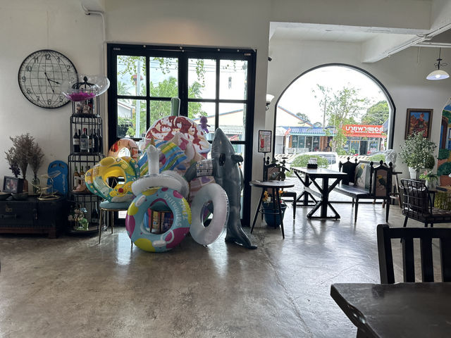 บ้านเพิงคาเฟ่