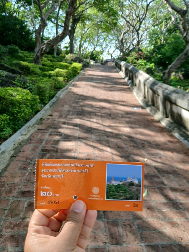 📍เขาวัง เพชรบุรี 🐒