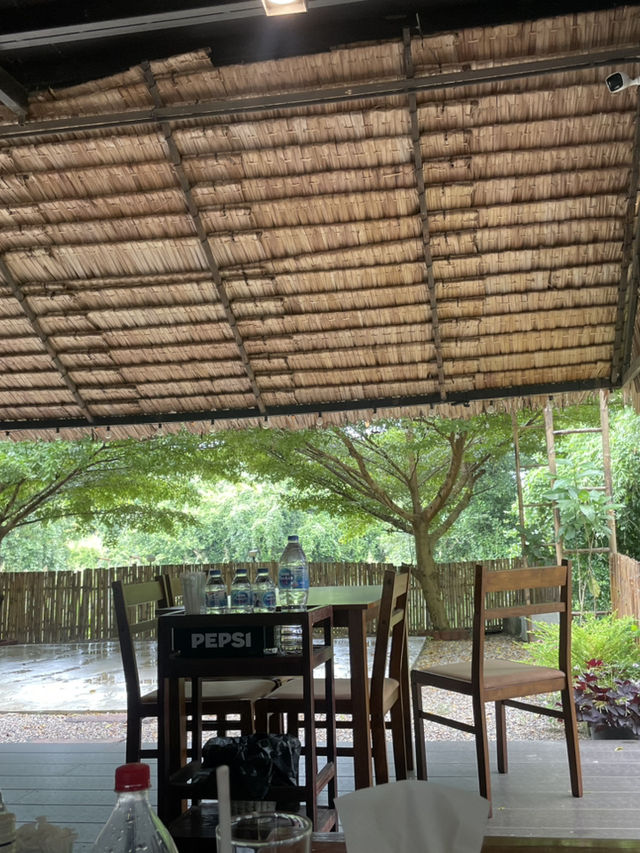 ใครมาปราจีนอยากให้ลองไปทานอาหารร้านนี้ อร่อย